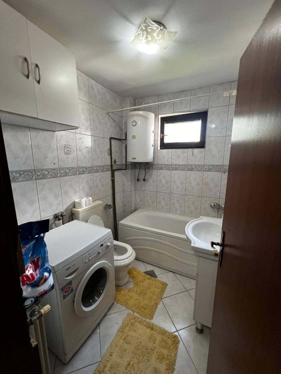 Hostel Tuzla Esterno foto