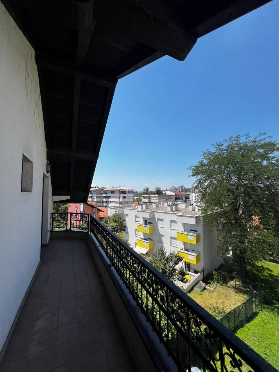 Hostel Tuzla Esterno foto