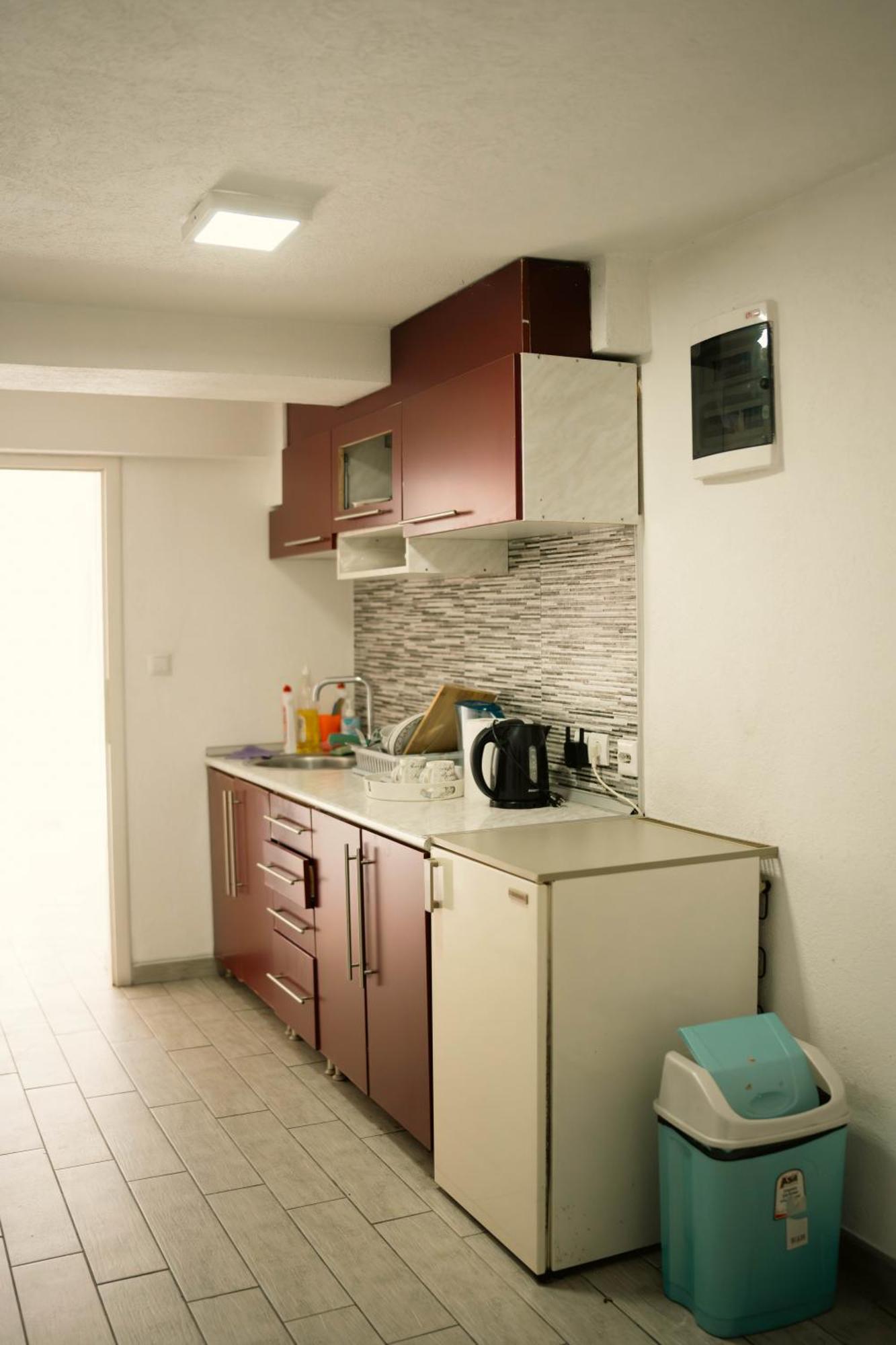 Hostel Tuzla Esterno foto